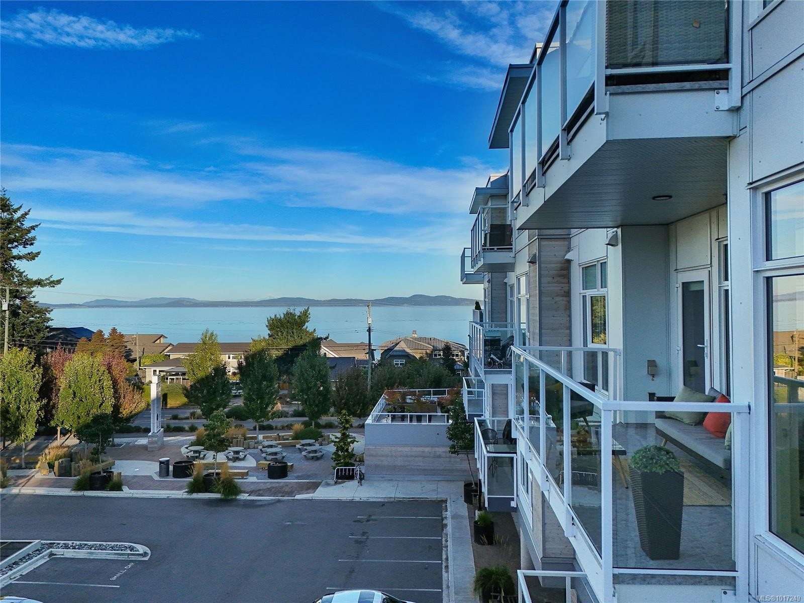 302-5118 Cordova Bay Rd, Saanich, BC - Outdoor With Body Of Water