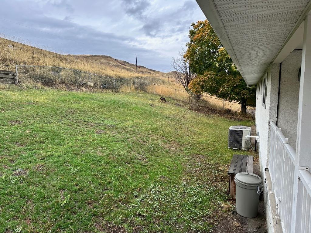 7910 Lakeview Drive, Coldstream, BC - Outdoor