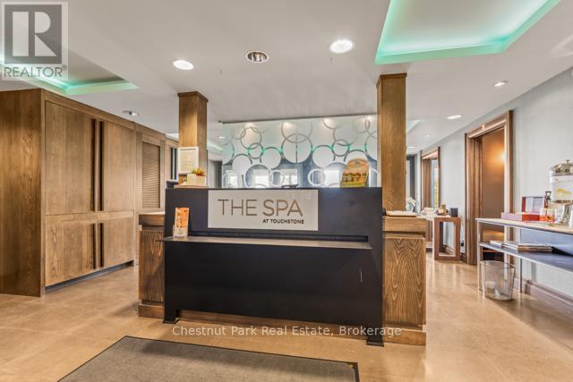 B#206 - 1869 Muskoka Road 118 Highway W, Muskoka Lakes (Monck (Muskoka Lakes)), ON - Indoor Photo Showing Other Room