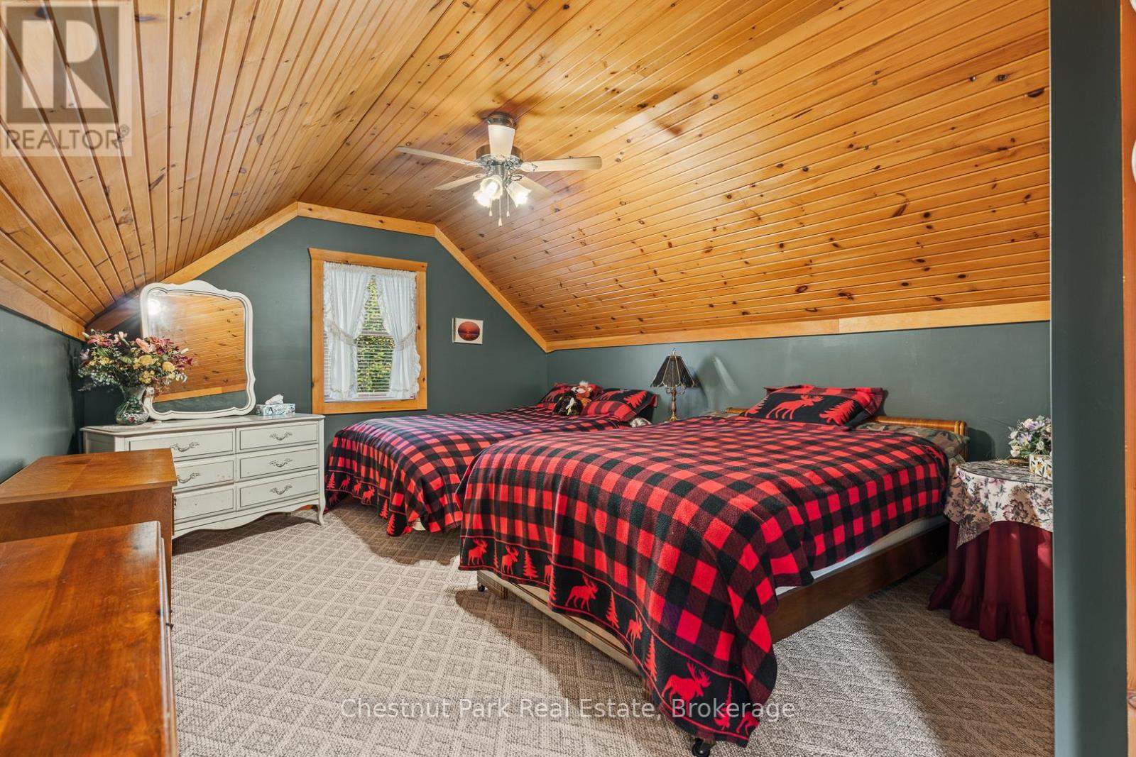 121 Poor Mans Road, Parry Sound Remote Area (Lount), ON - Indoor Photo Showing Bedroom