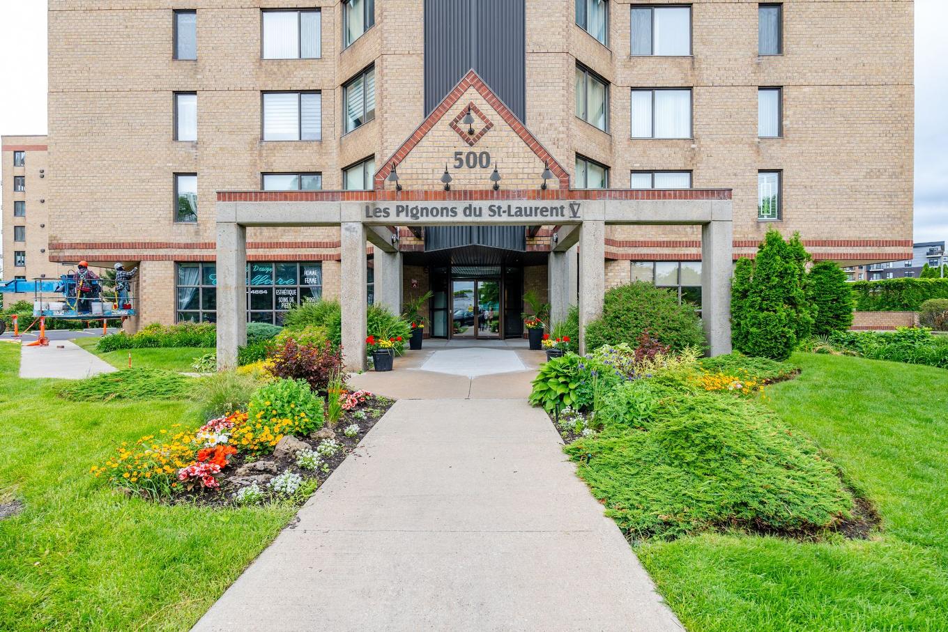 Exterior entrance - 102-500 Rue St-Francois, Brossard, QC - Outdoor With Facade