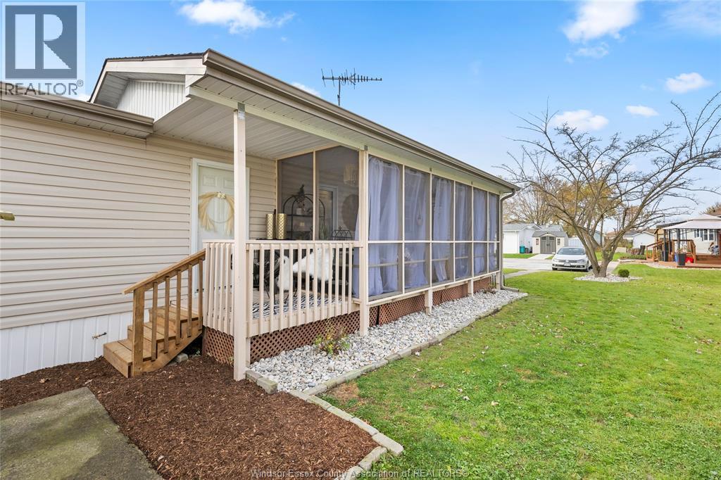 3 Lilac Court, Mcgregor, ON - Outdoor With Exterior