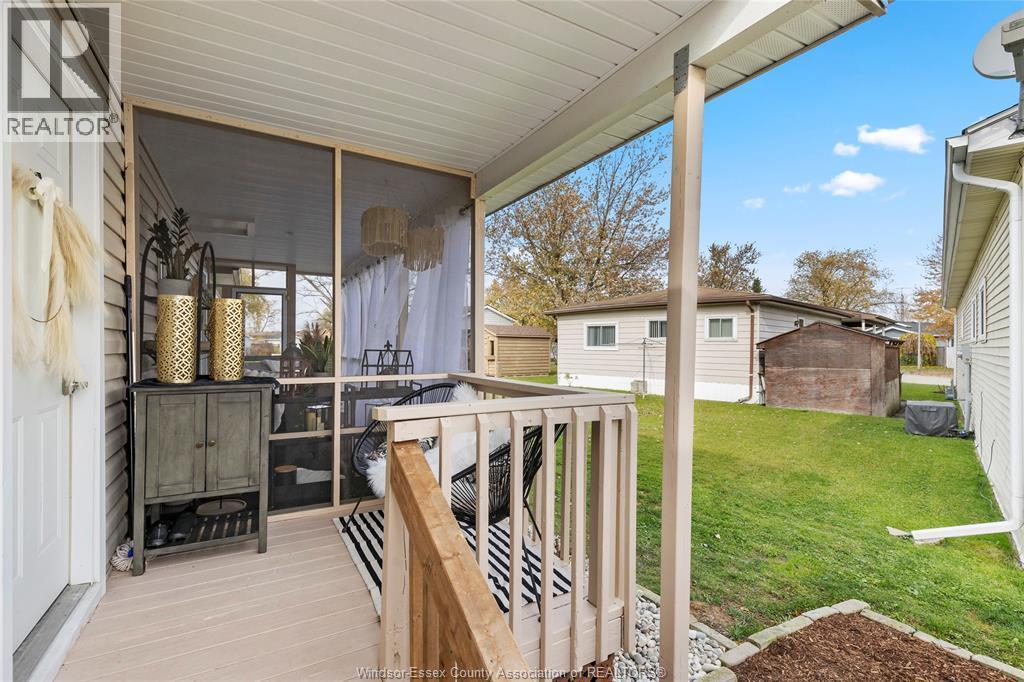 3 Lilac Court, Mcgregor, ON - Outdoor With Exterior