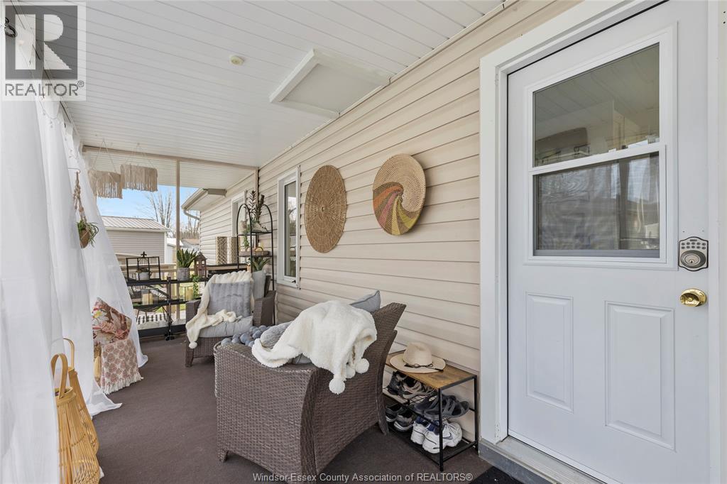 3 Lilac Court, Mcgregor, ON - Outdoor With Exterior