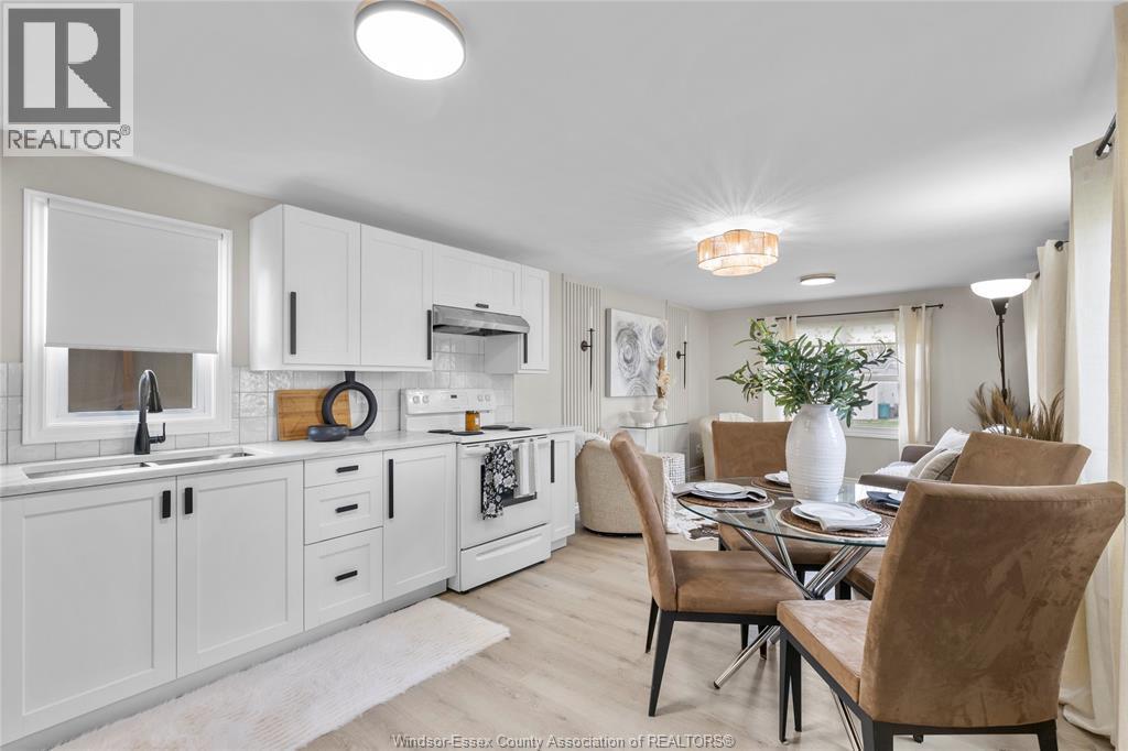 3 Lilac Court, Mcgregor, ON - Indoor