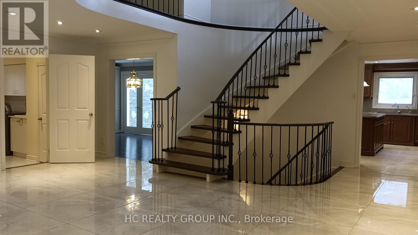 52 Chiltern Hill, Richmond Hill, ON - Indoor Photo Showing Other Room