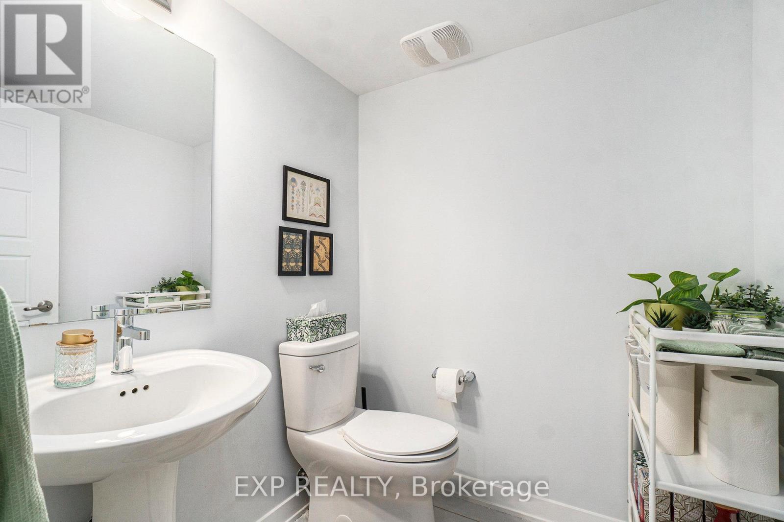 770 Mikinak Road, Ottawa, ON - Indoor Photo Showing Bathroom