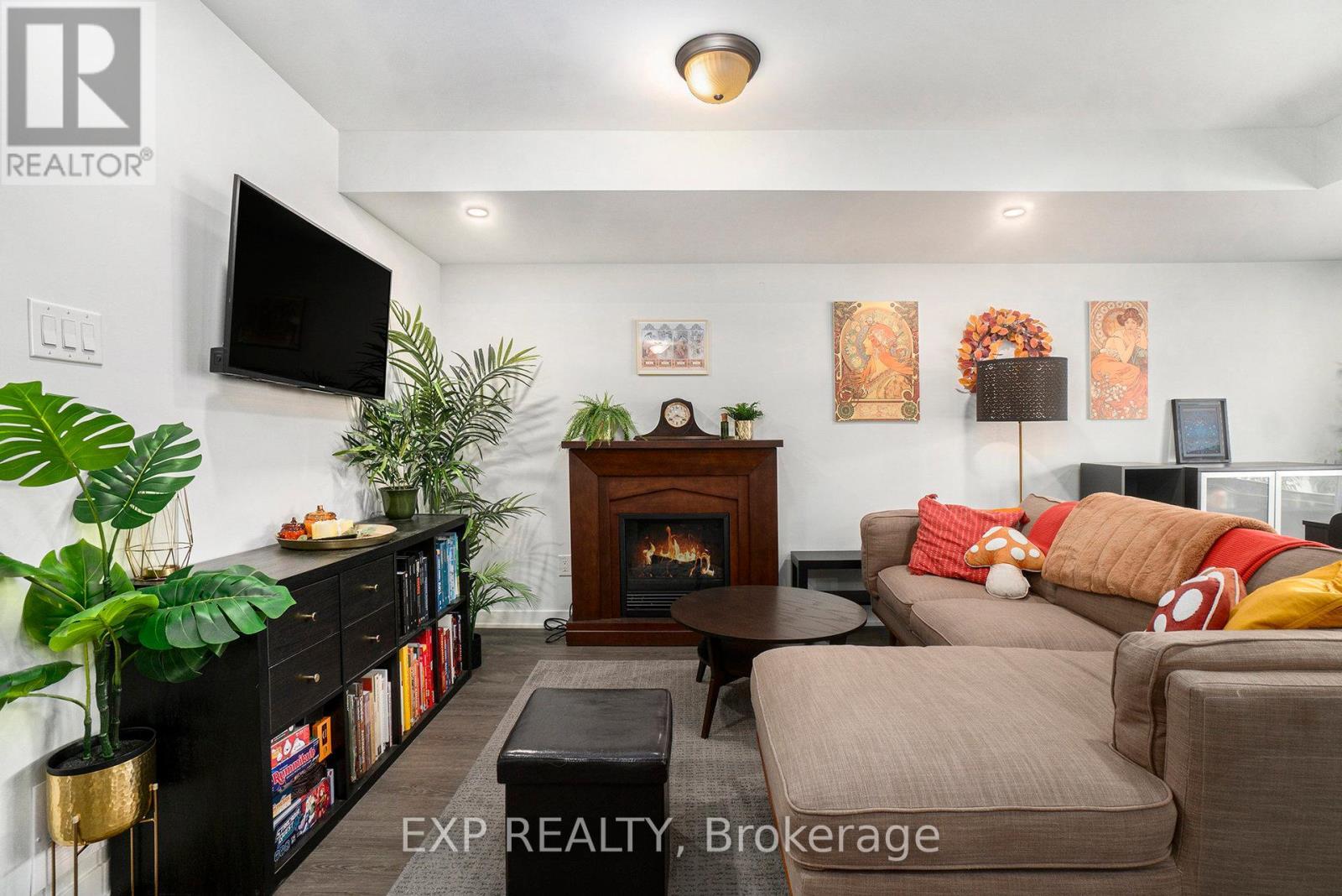 770 Mikinak Road, Ottawa, ON - Indoor Photo Showing Living Room With Fireplace