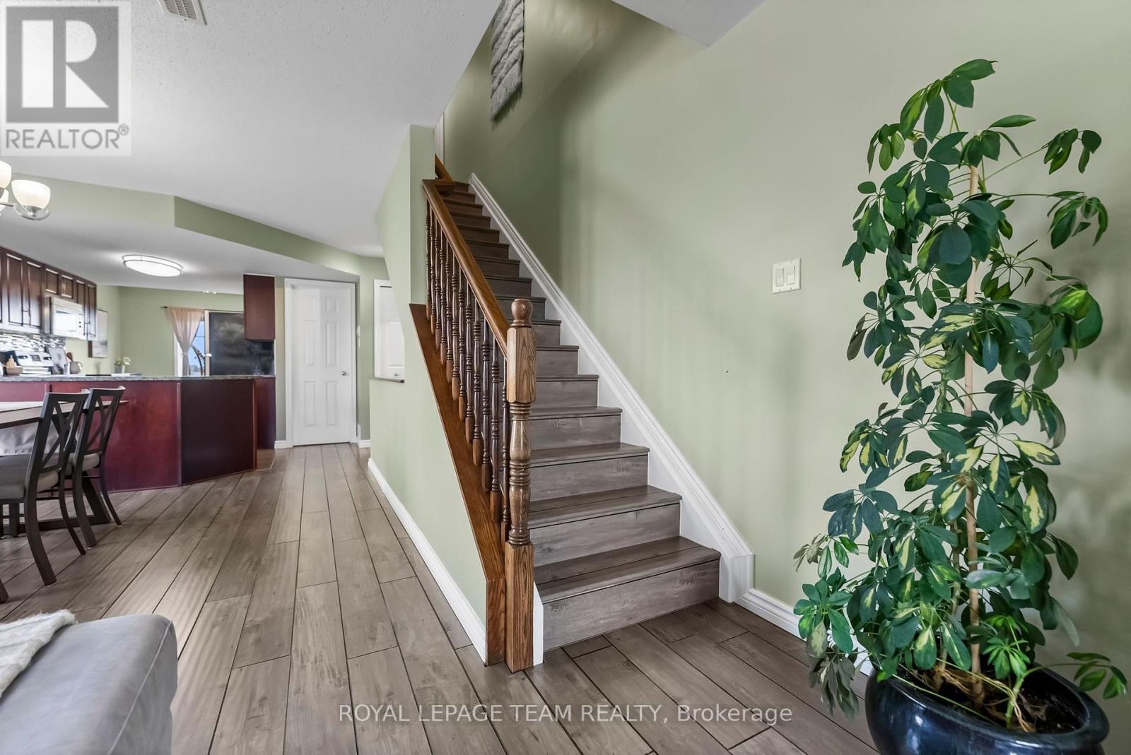 368 Crownridge Drive, Ottawa, ON - Indoor