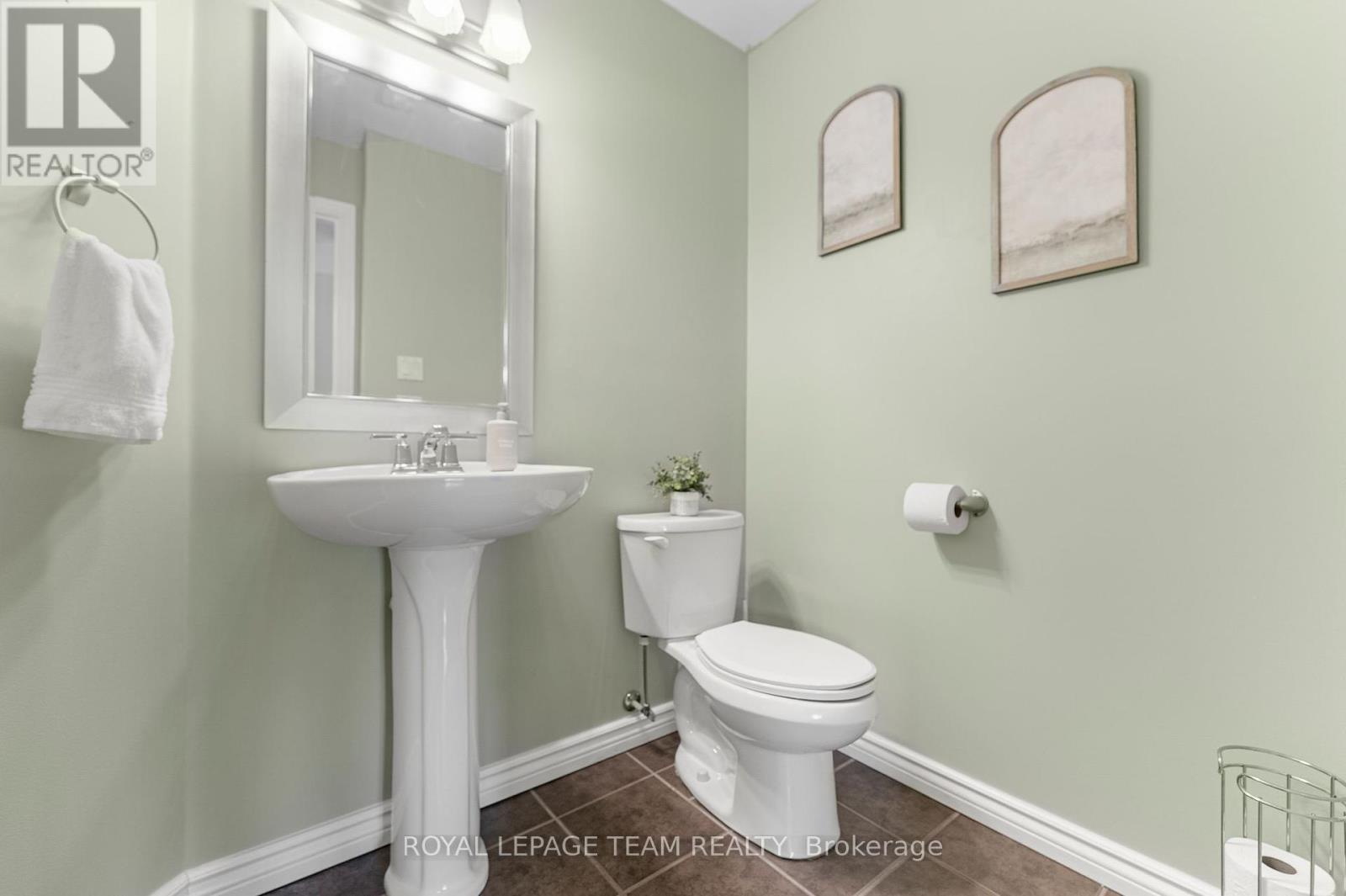 368 Crownridge Drive, Ottawa, ON - Indoor Photo Showing Bathroom