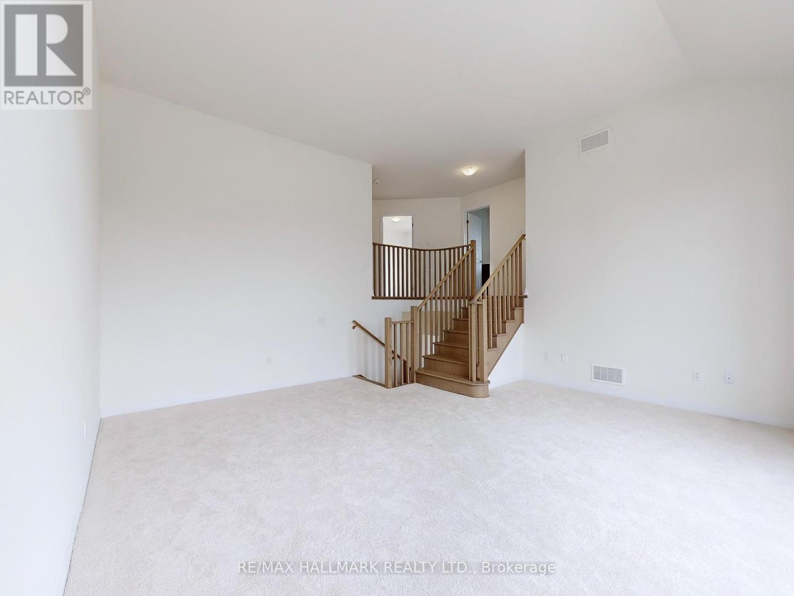 40 Velvet Way, Thorold, ON - Indoor Photo Showing Other Room