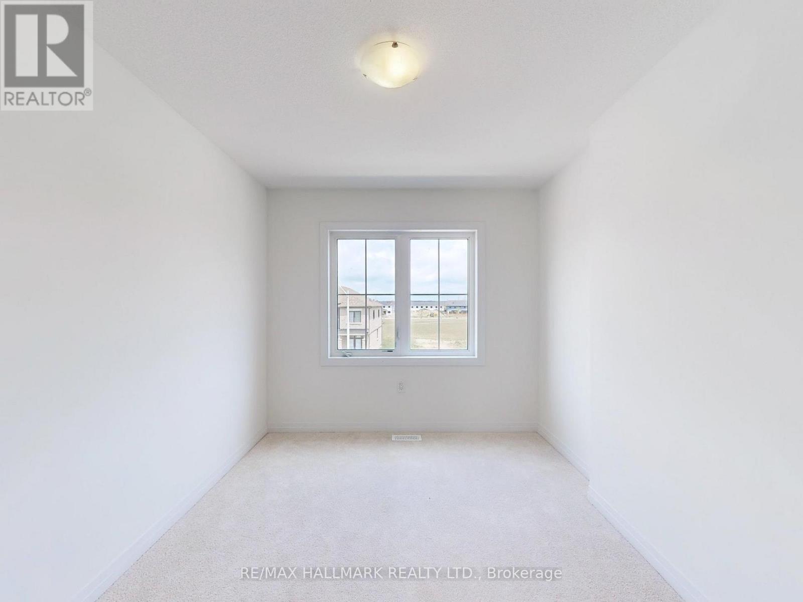 40 Velvet Way, Thorold, ON - Indoor Photo Showing Other Room