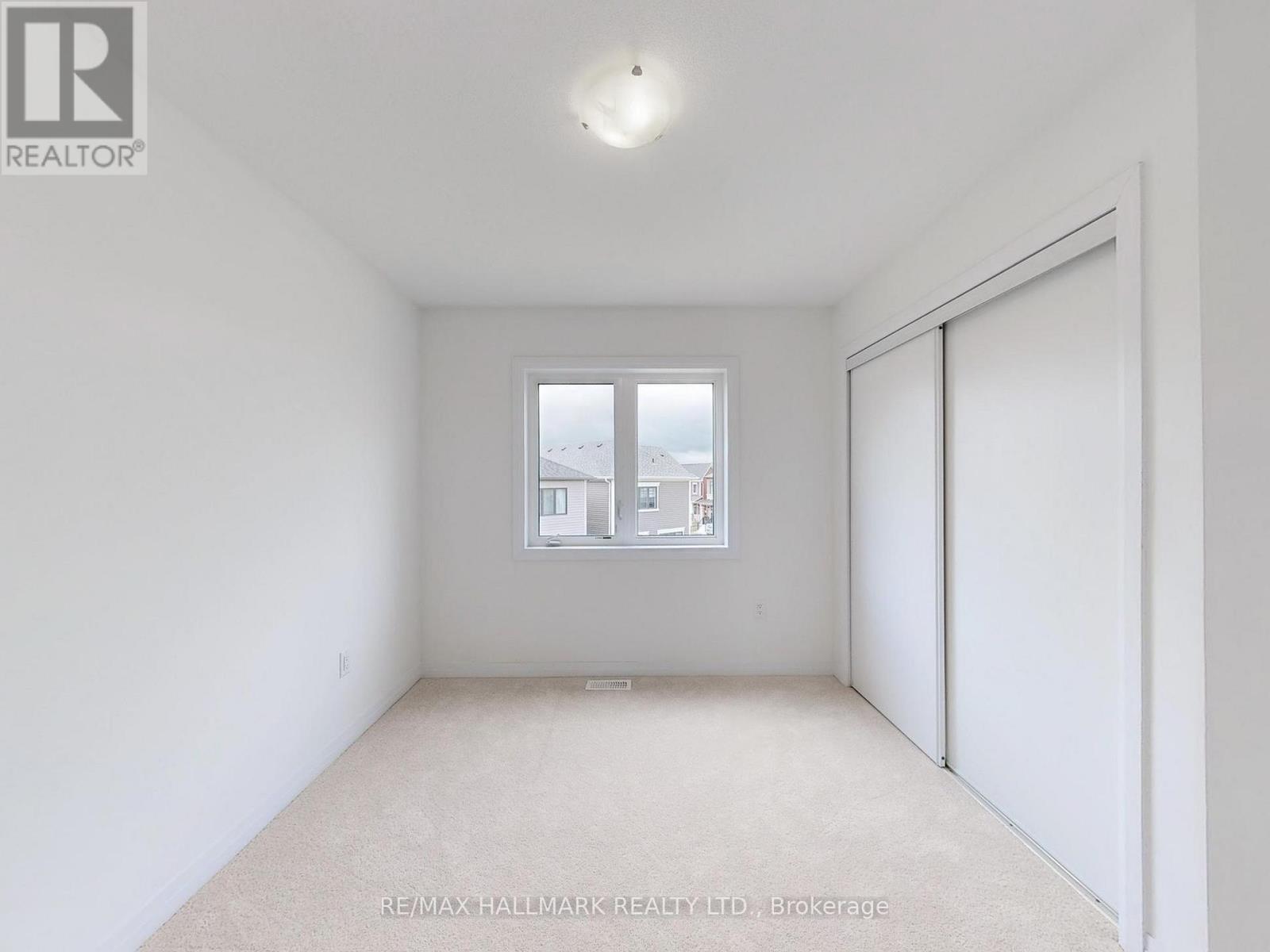 40 Velvet Way, Thorold, ON - Indoor Photo Showing Other Room