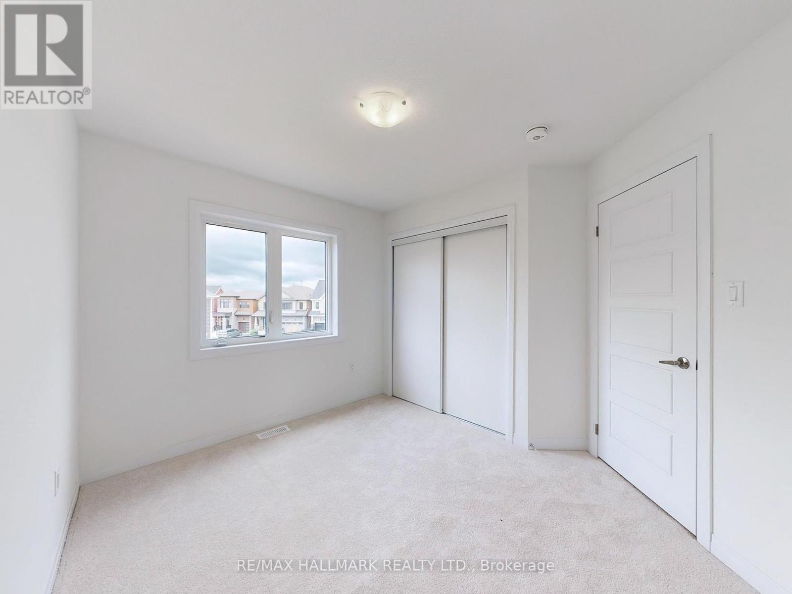 40 Velvet Way, Thorold, ON - Indoor Photo Showing Other Room