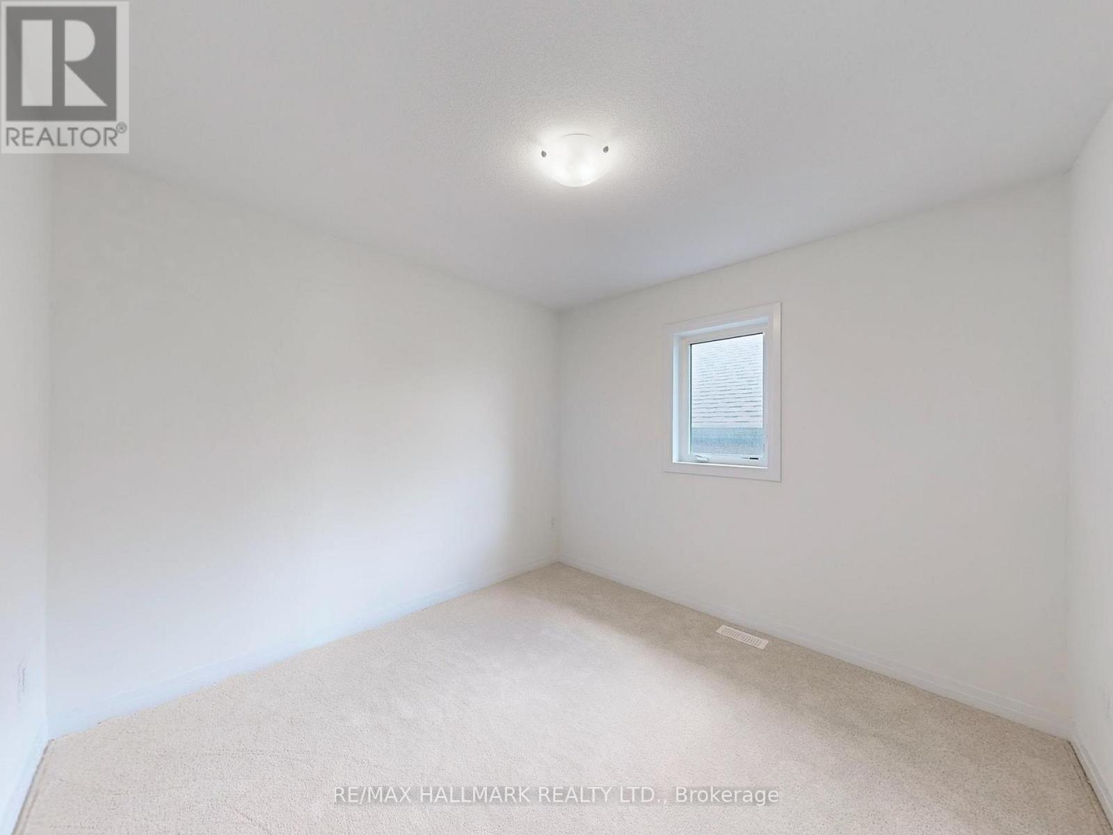 40 Velvet Way, Thorold, ON - Indoor Photo Showing Other Room