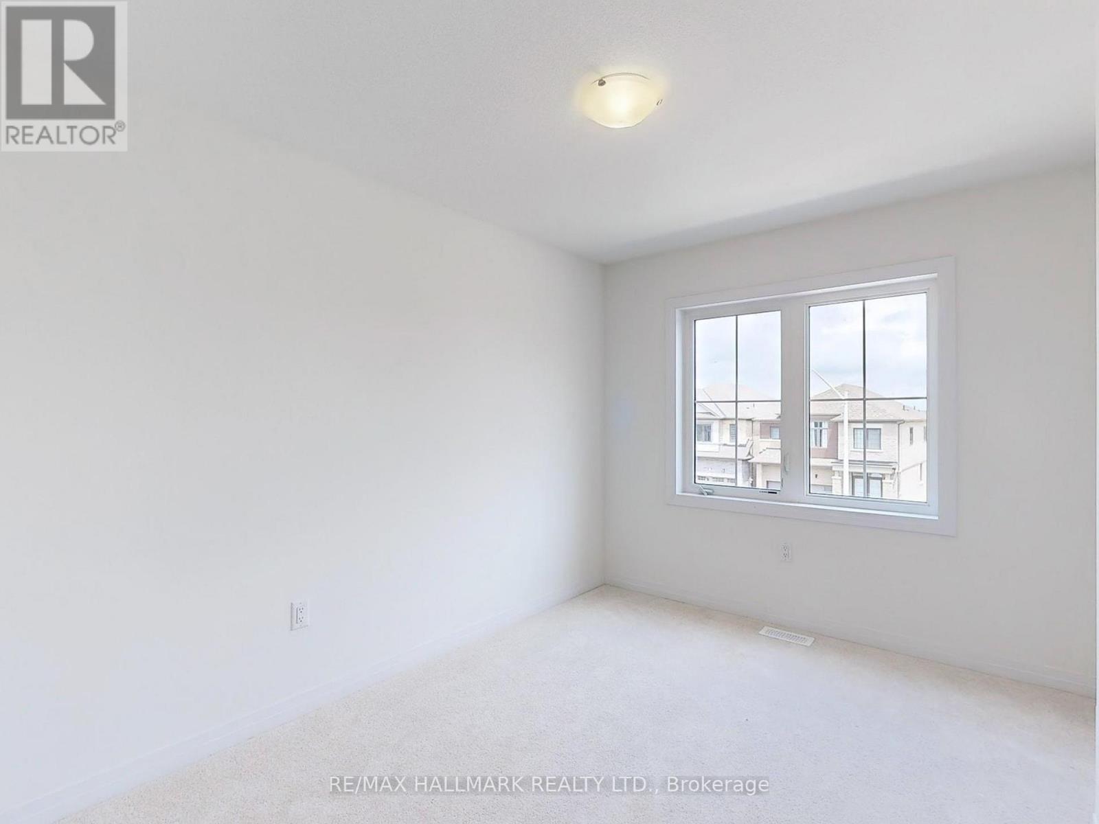 40 Velvet Way, Thorold, ON - Indoor Photo Showing Other Room