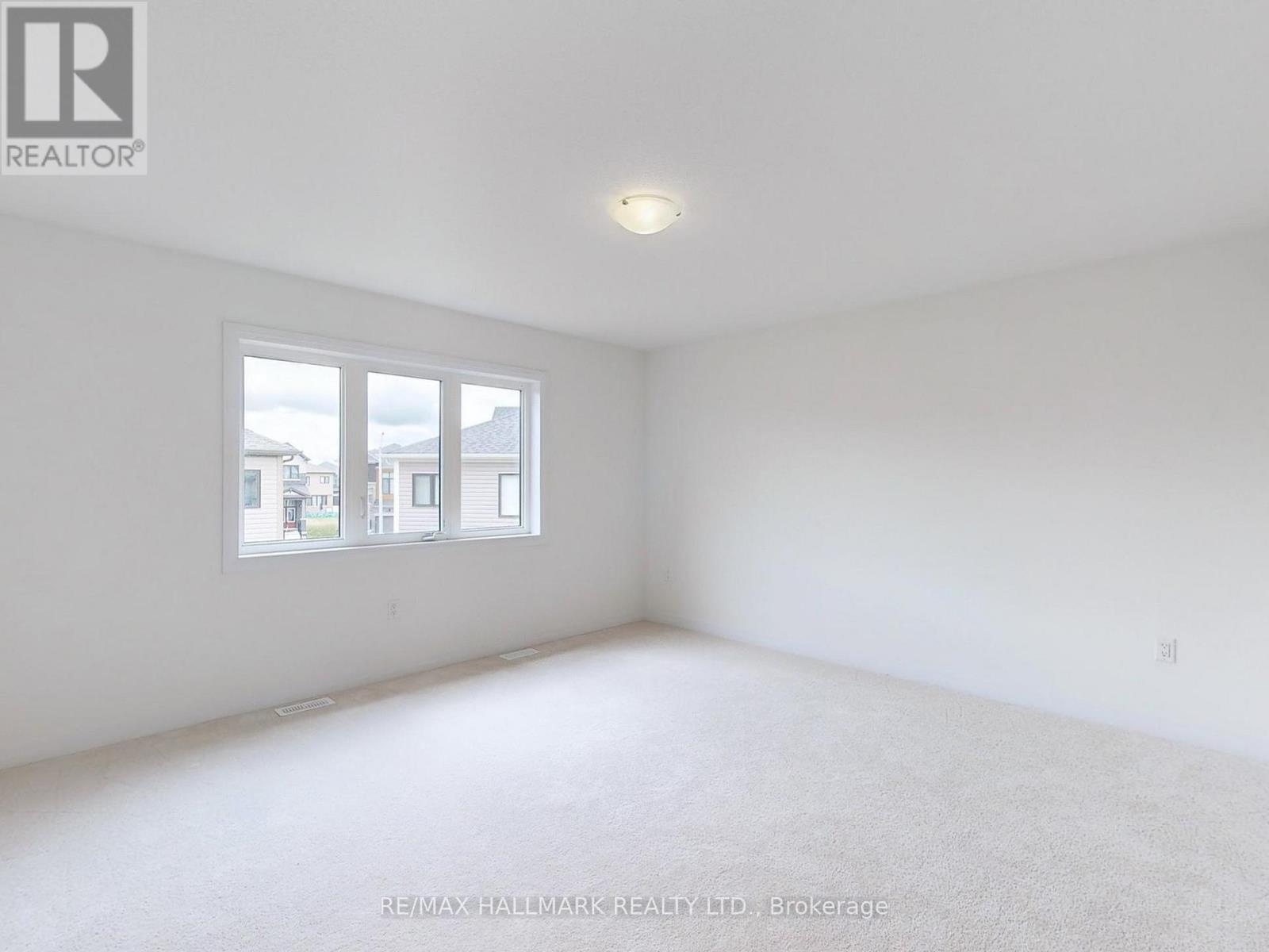 40 Velvet Way, Thorold, ON - Indoor Photo Showing Other Room