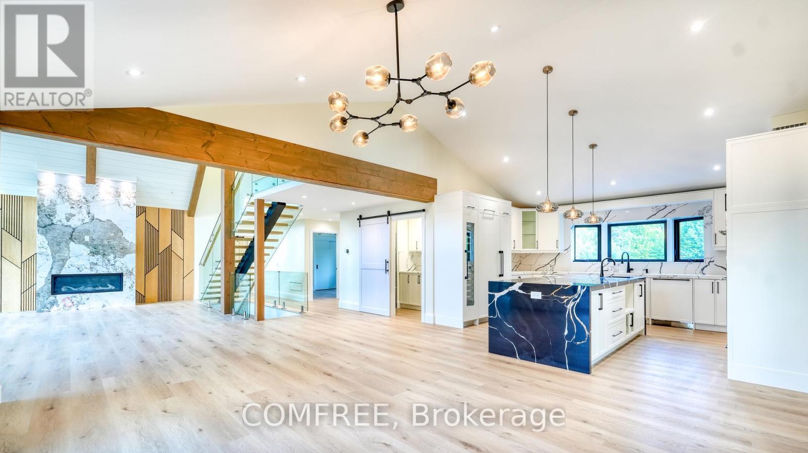 4608 Trent Trail, Severn, ON - Indoor Photo Showing Other Room