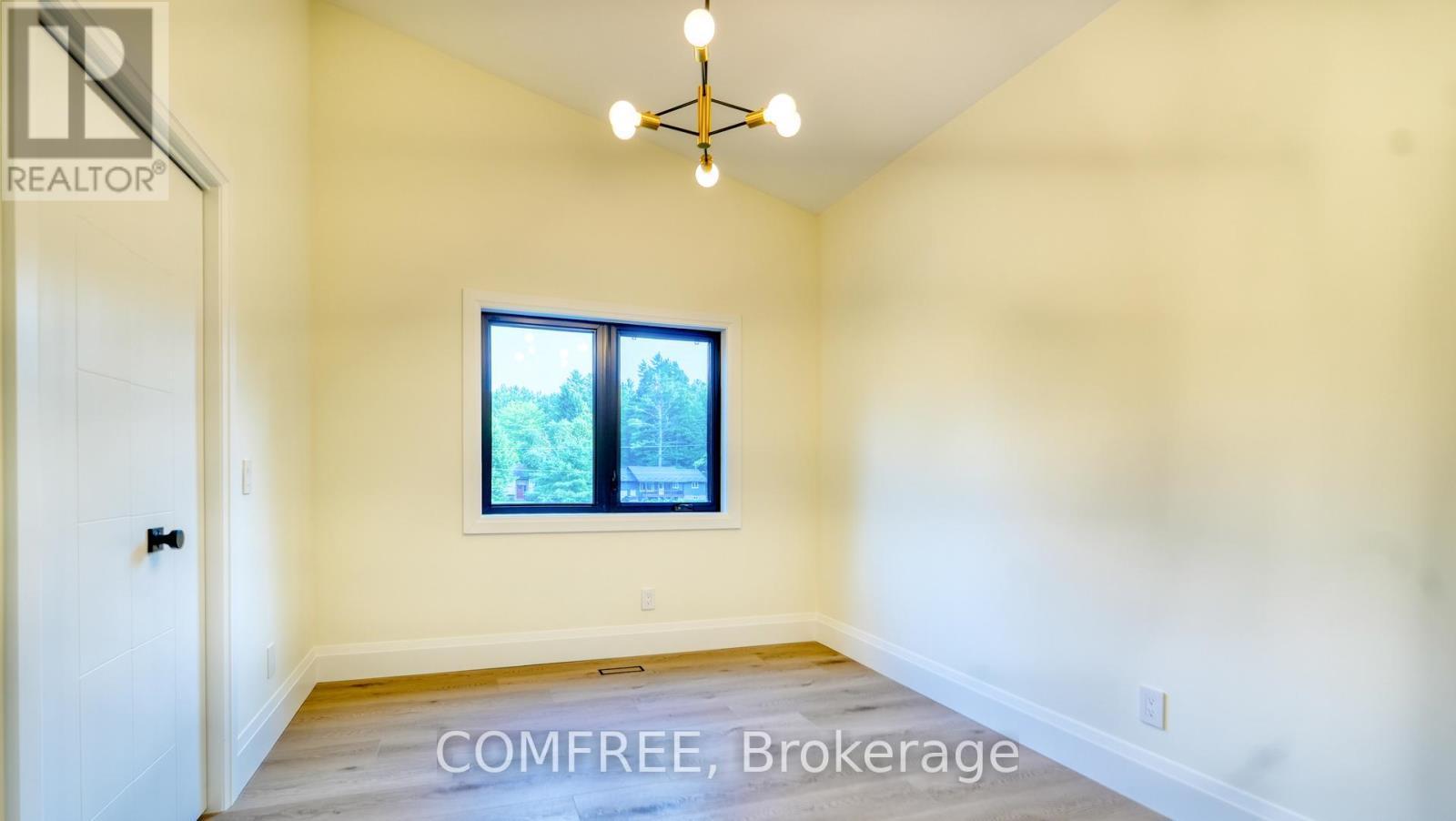 4608 Trent Trail, Severn, ON - Indoor Photo Showing Other Room