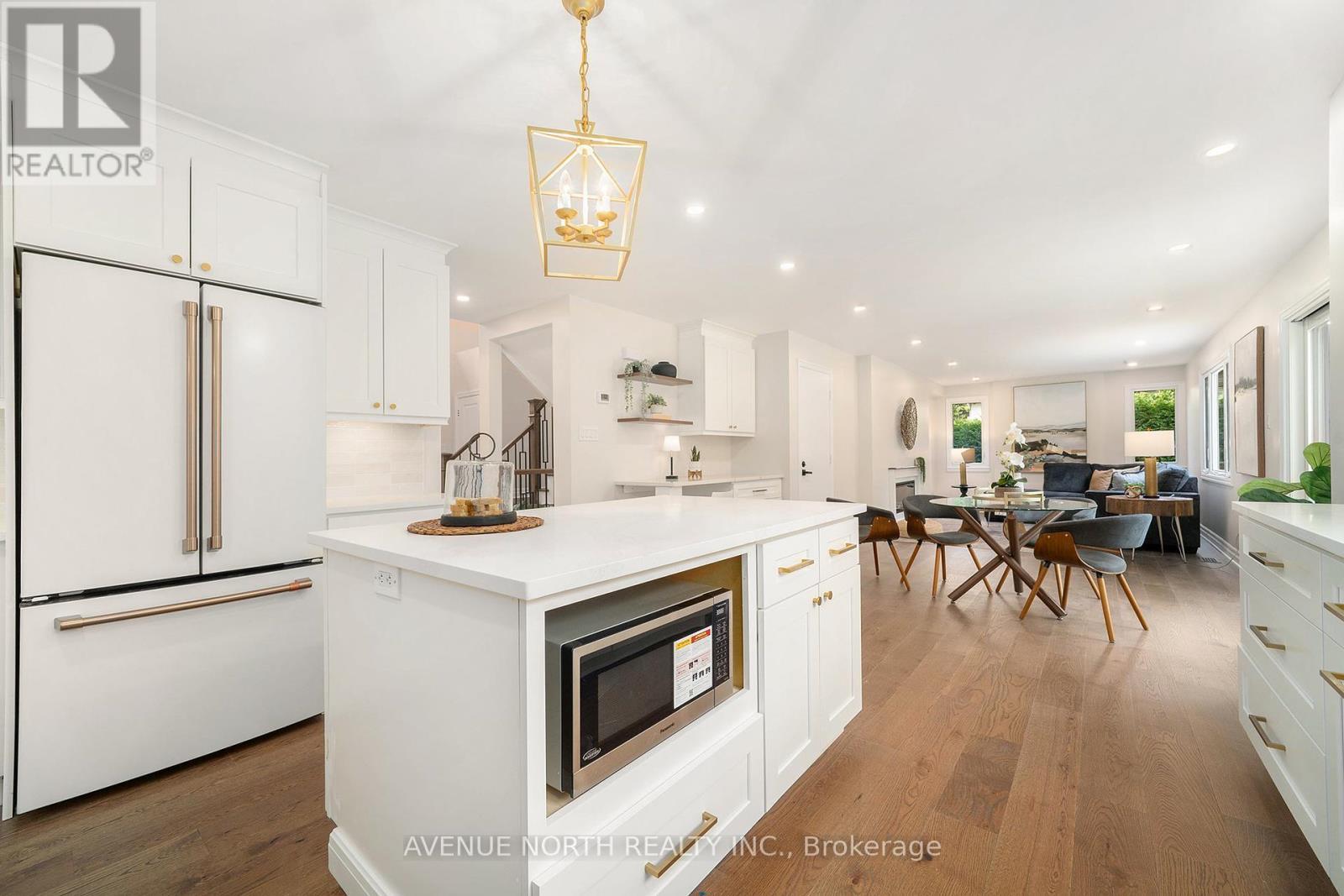 19 Newland Drive, Ottawa, ON - Indoor