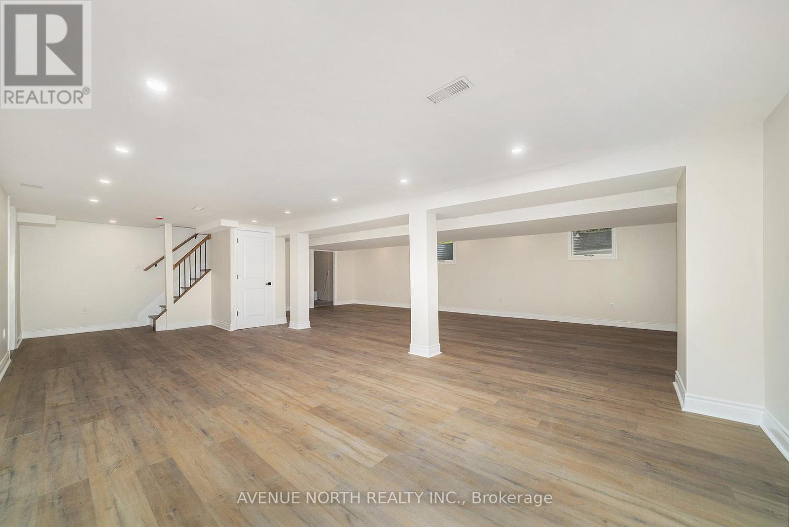 19 Newland Drive, Ottawa, ON - Indoor Photo Showing Other Room