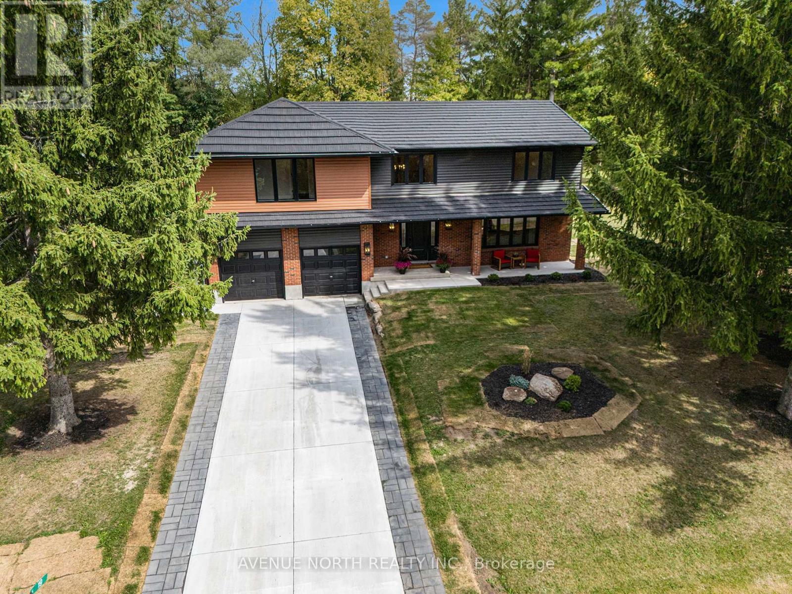 19 Newland Drive, Ottawa, ON - Outdoor With Facade