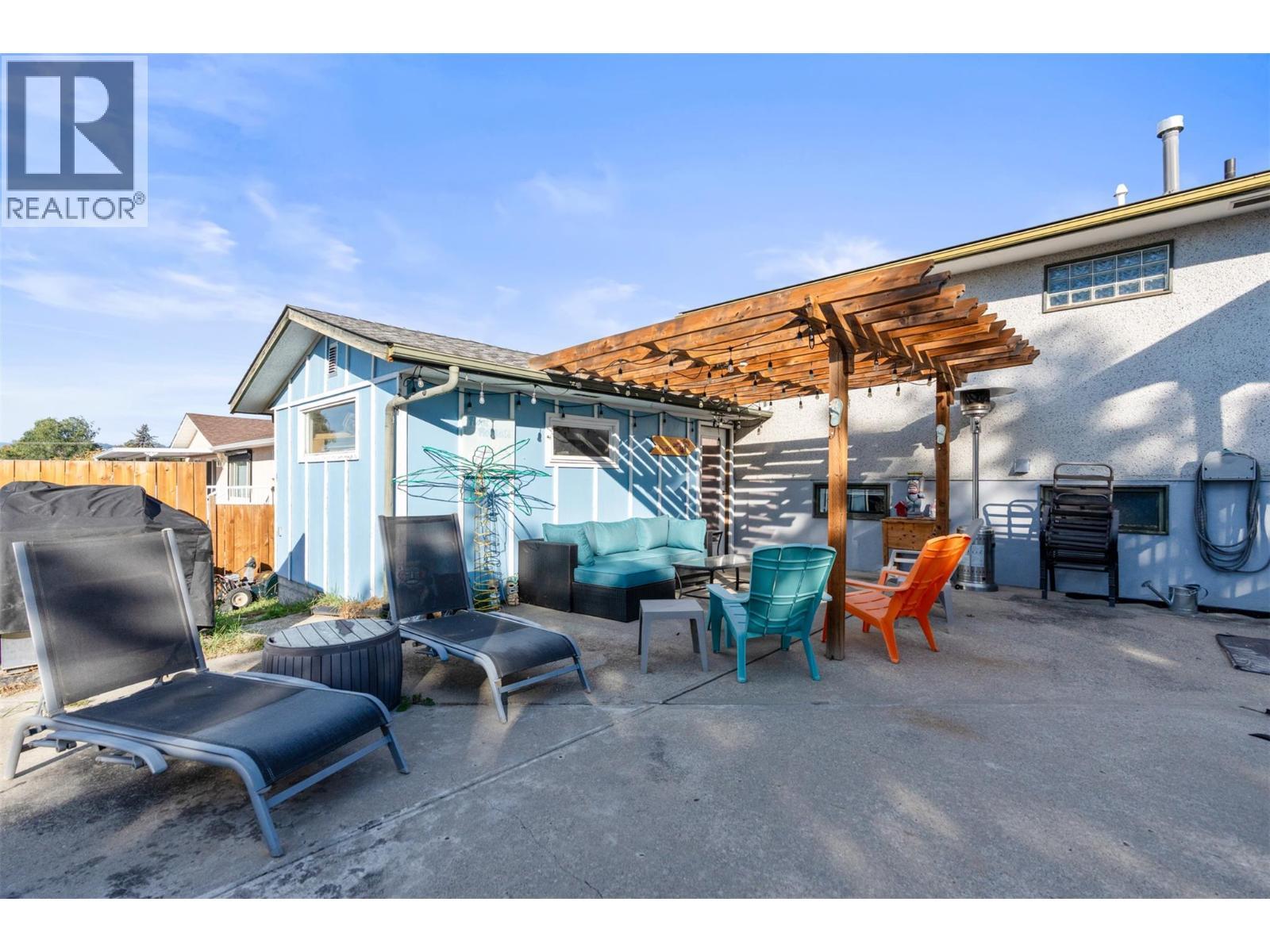1400 30 Avenue, Vernon, BC - Outdoor