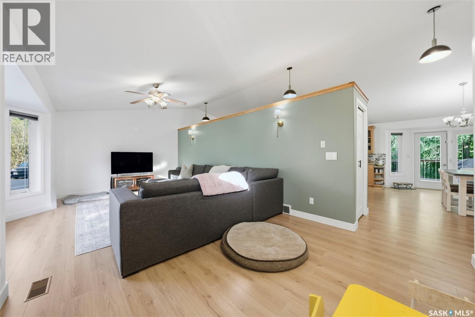 Wood-Sparrow Acreage, Vanscoy Rm No. 345, SK - Indoor Photo Showing Living Room
