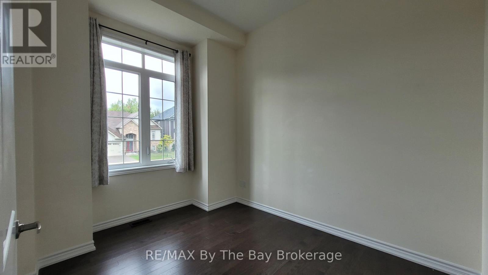 218 Roy Drive, Clearview (Stayner), ON - Indoor Photo Showing Other Room