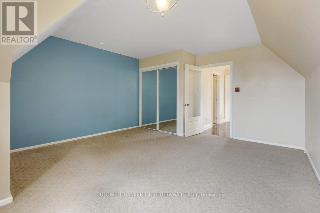 Entrance to 3rd Story Bed #2 - 543 Besserer Street, Ottawa, ON - Indoor Photo Showing Other Room