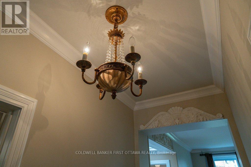 Lighting on the 3rd Floor - 543 Besserer Street, Ottawa, ON - Indoor Photo Showing Other Room