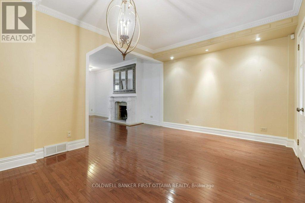 Dining Room - 543 Besserer Street, Ottawa, ON - Indoor Photo Showing Other Room With Fireplace