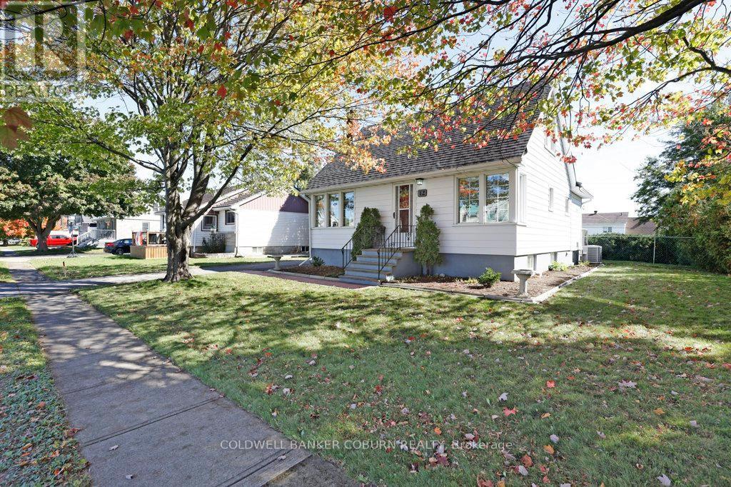 12 Maple Avenue, South Dundas, ON - Outdoor