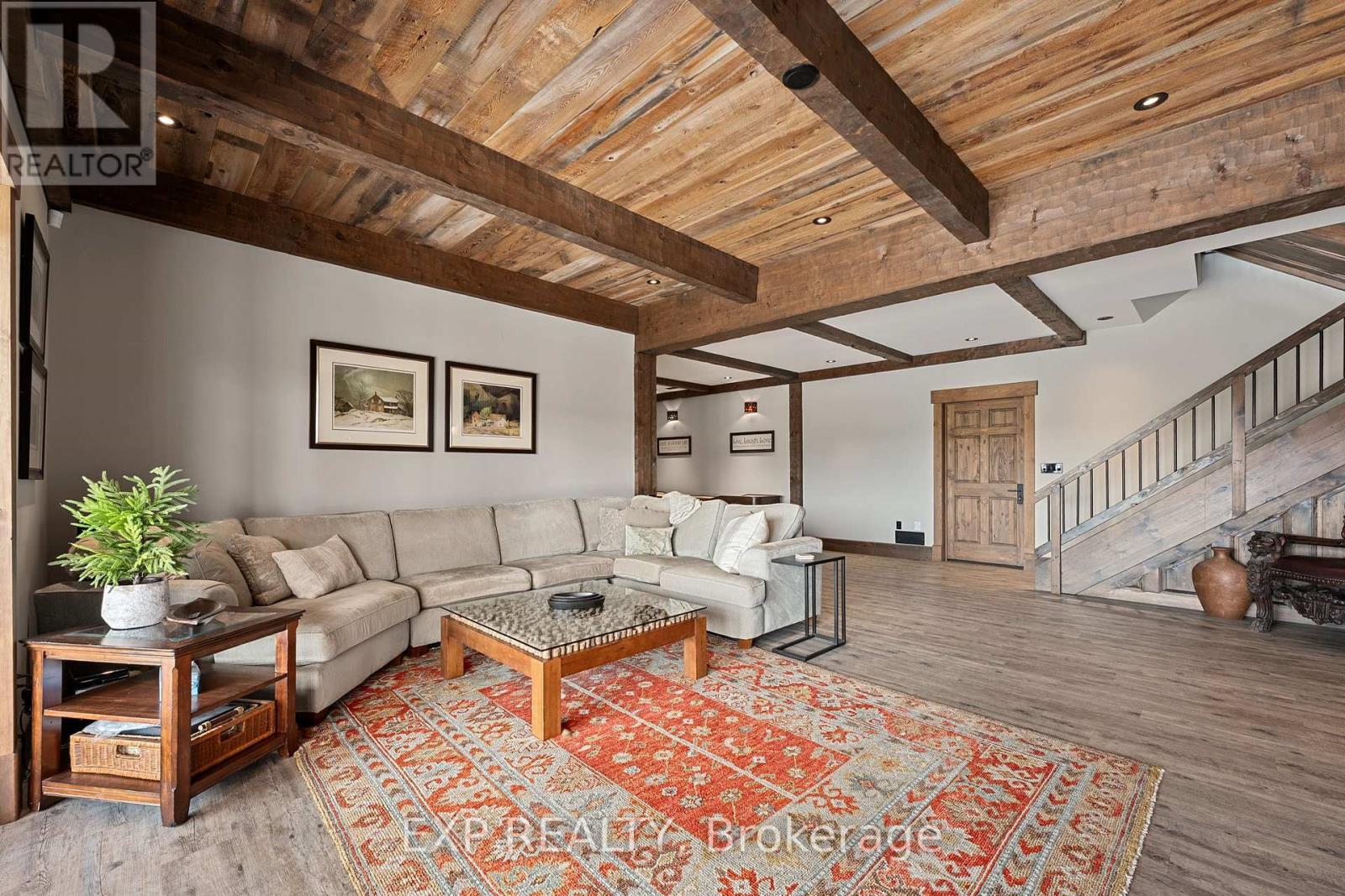 Kimberley - 195718 Grey 7 Road, Grey Highlands, ON - Indoor Photo Showing Living Room