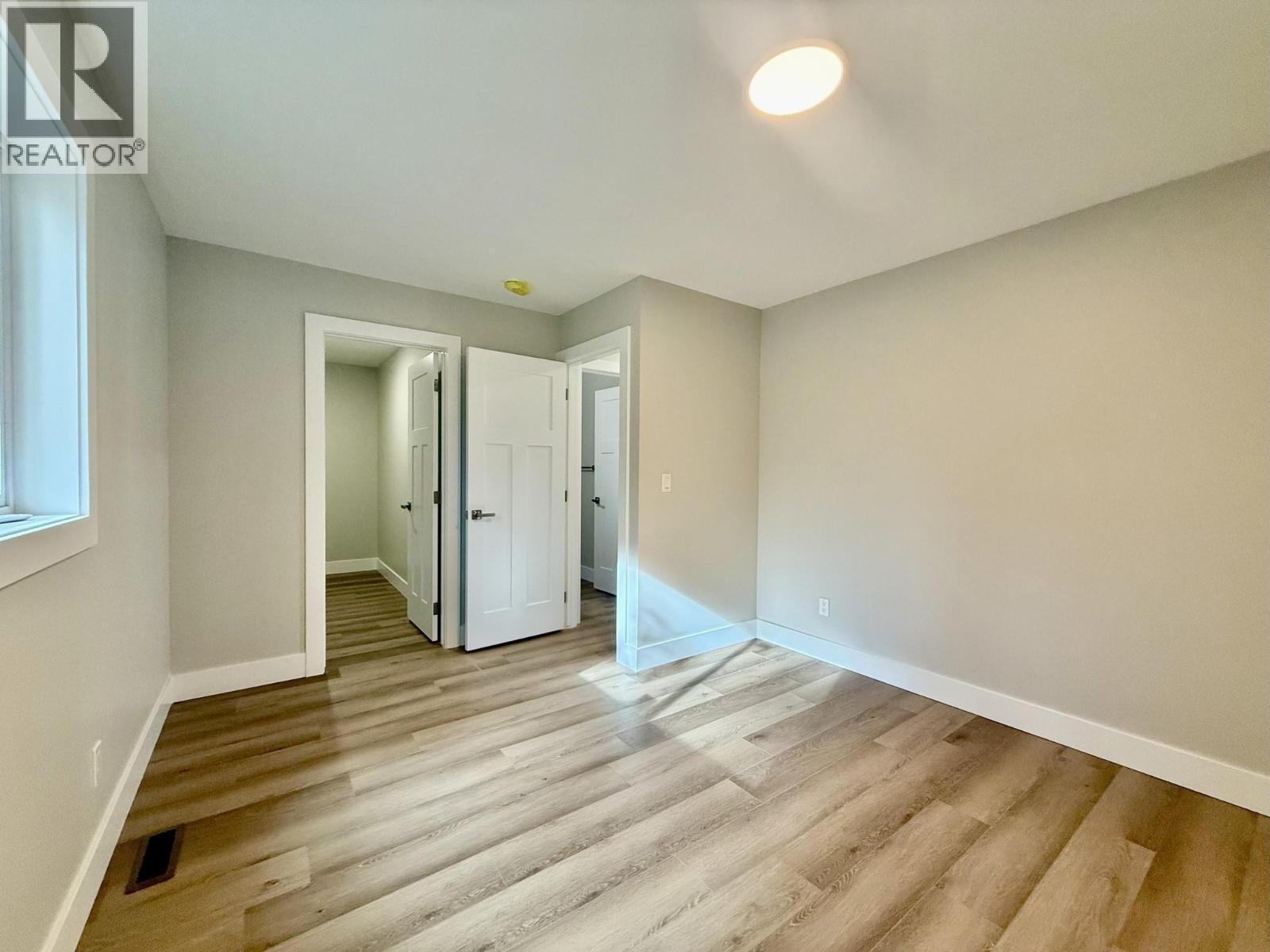 1938 Foxwood Trail Unit# 7, Windermere, BC - Indoor Photo Showing Other Room