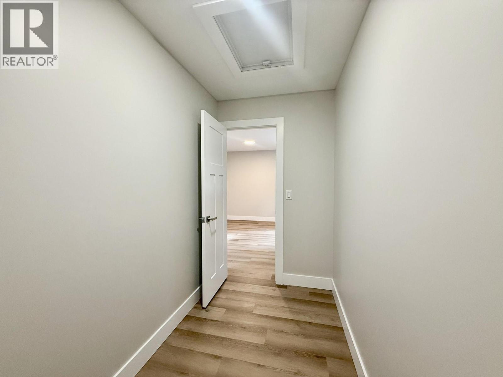 1938 Foxwood Trail Unit# 7, Windermere, BC - Indoor Photo Showing Other Room