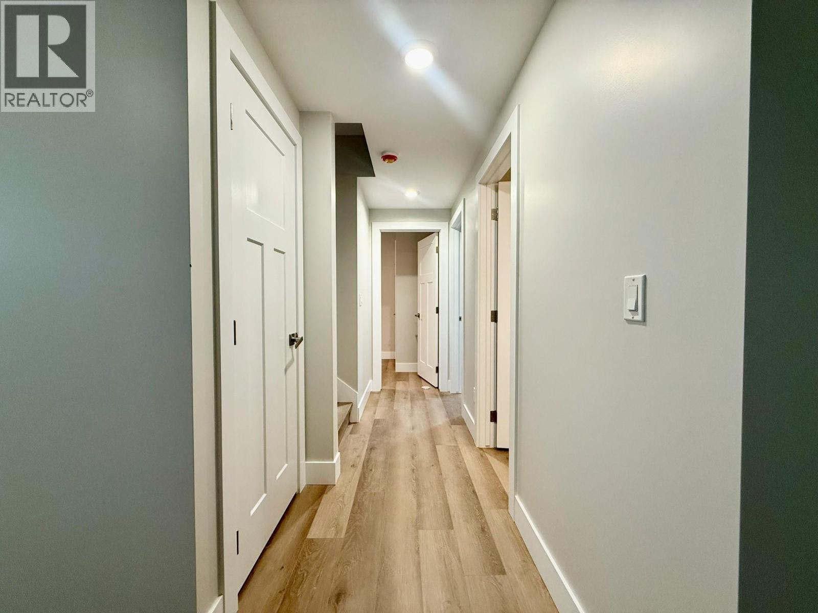 1938 Foxwood Trail Unit# 7, Windermere, BC - Indoor Photo Showing Other Room