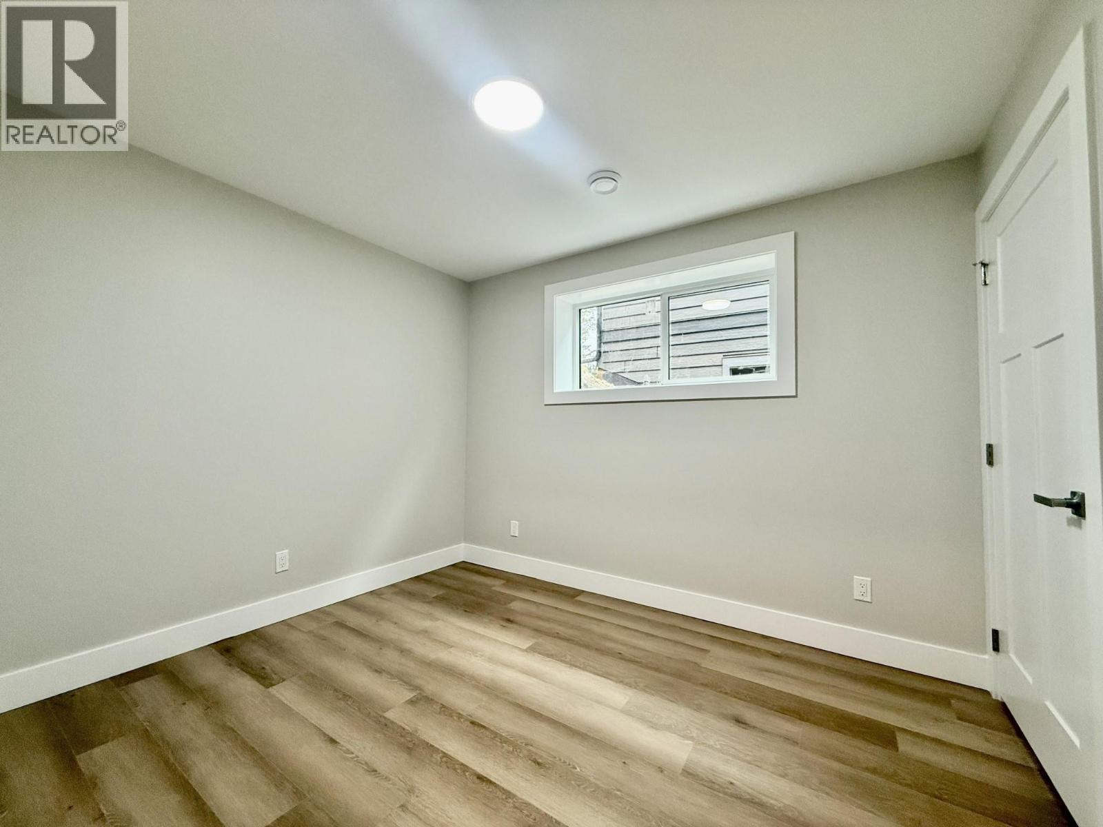 1938 Foxwood Trail Unit# 7, Windermere, BC - Indoor Photo Showing Other Room