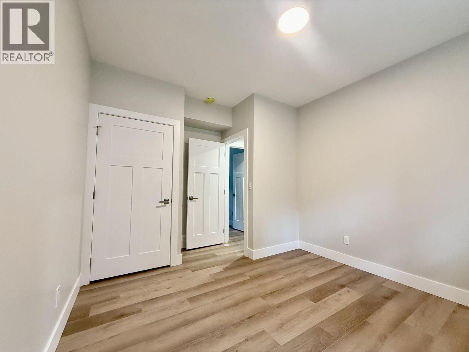 1938 Foxwood Trail Unit# 7, Windermere, BC - Indoor Photo Showing Other Room