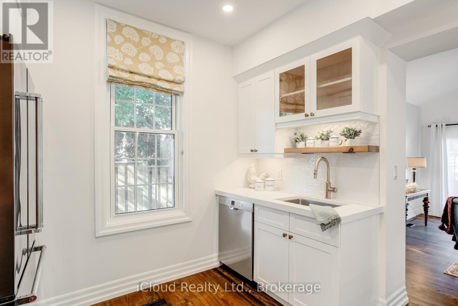 63 Zina Street, Orangeville, ON - Indoor