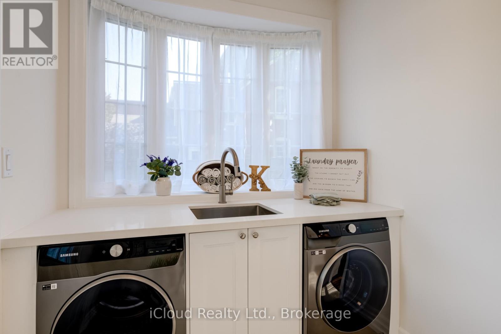 63 Zina Street, Orangeville, ON - Indoor Photo Showing Laundry Room