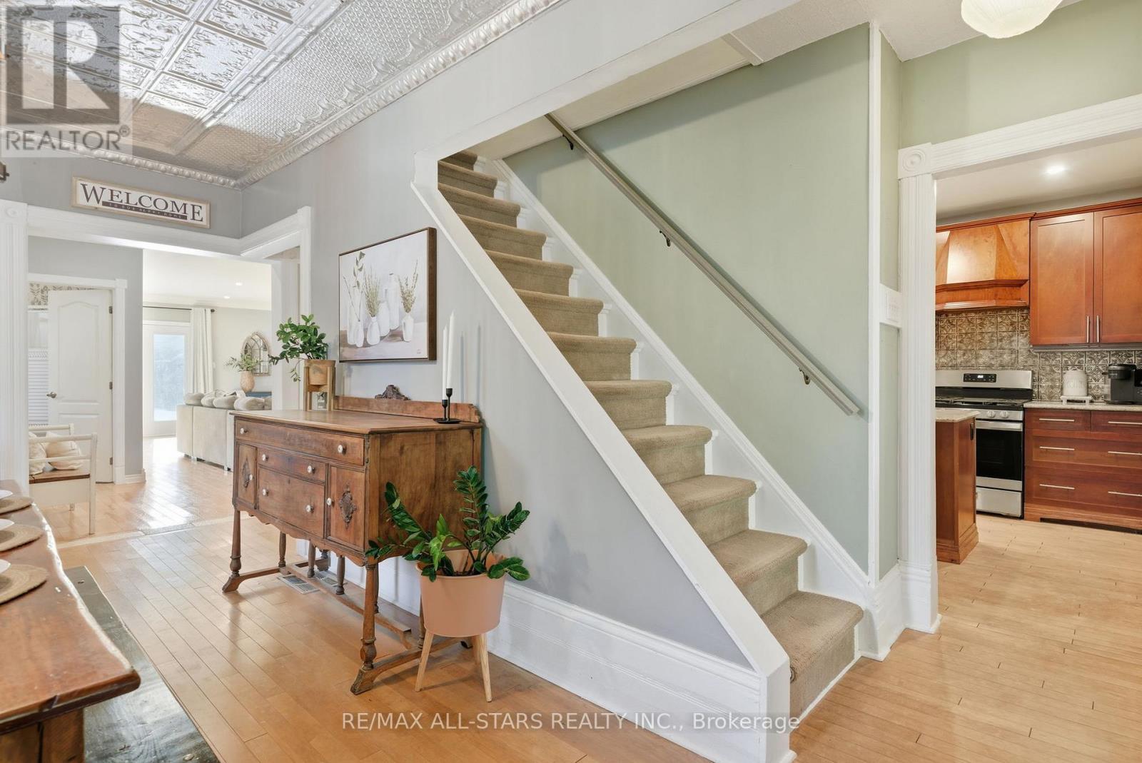 20 Keene Street, Scugog, ON - Indoor Photo Showing Other Room