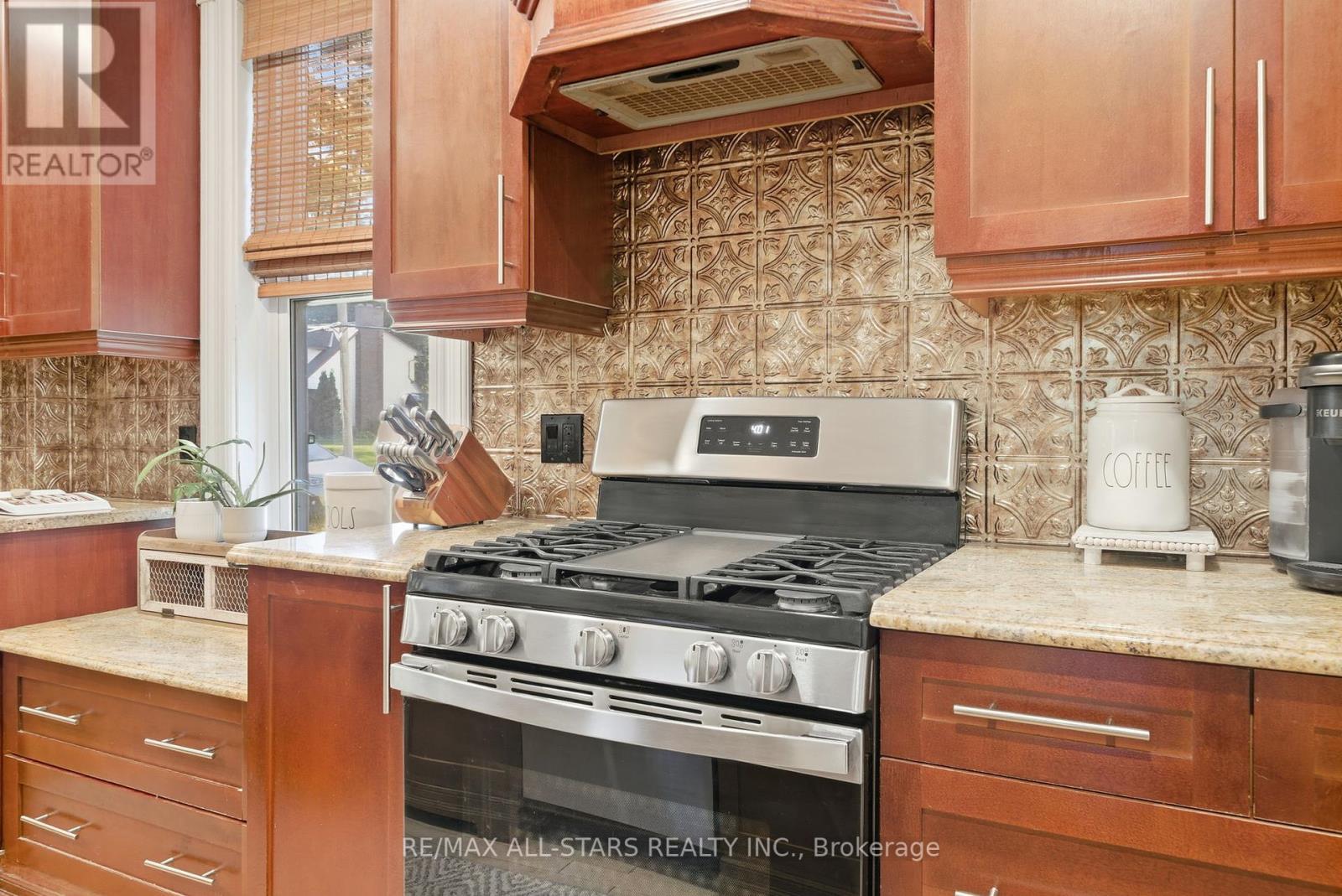 20 Keene Street, Scugog, ON - Indoor Photo Showing Kitchen