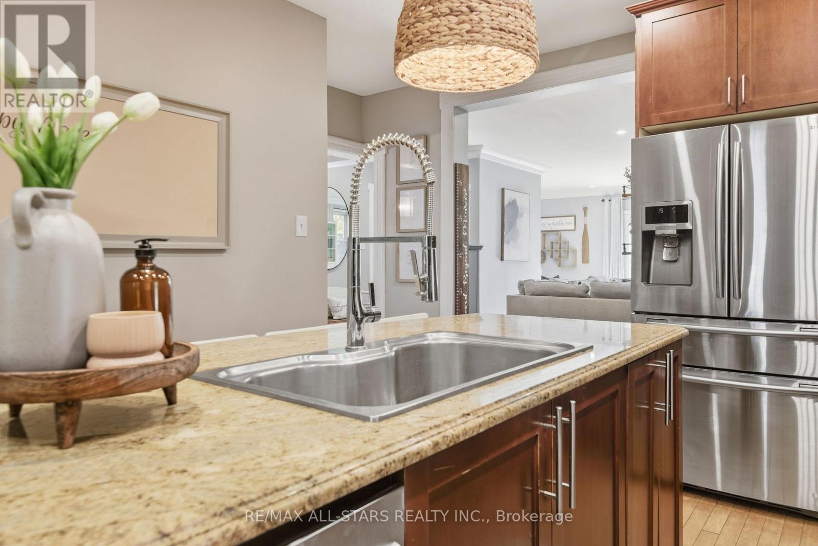 20 Keene Street, Scugog, ON - Indoor Photo Showing Kitchen With Stainless Steel Kitchen