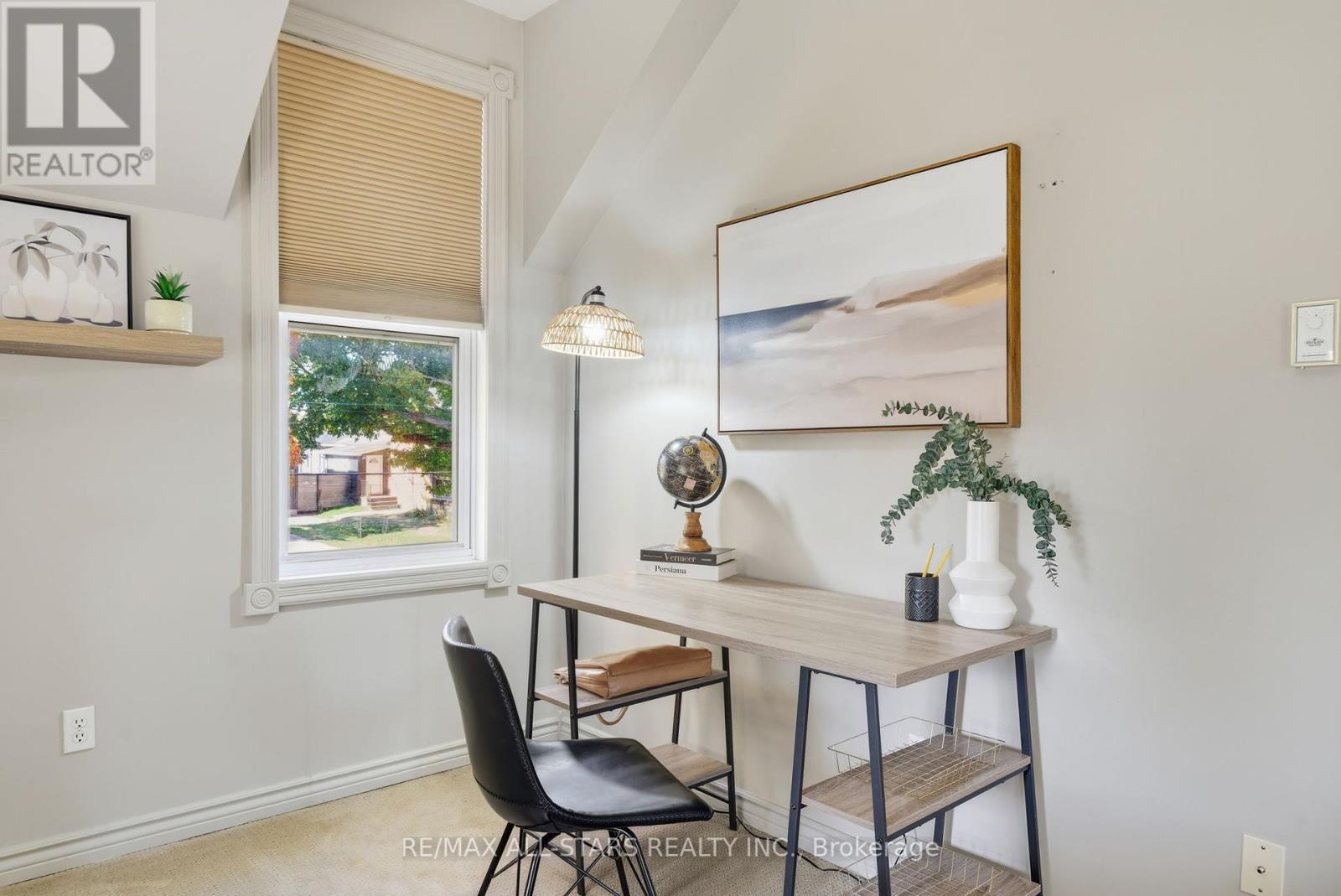 20 Keene Street, Scugog, ON - Indoor