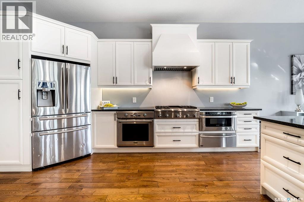 85 Hanley Way, Edenwold Rm No.158, SK - Indoor Photo Showing Kitchen With Stainless Steel Kitchen With Upgraded Kitchen