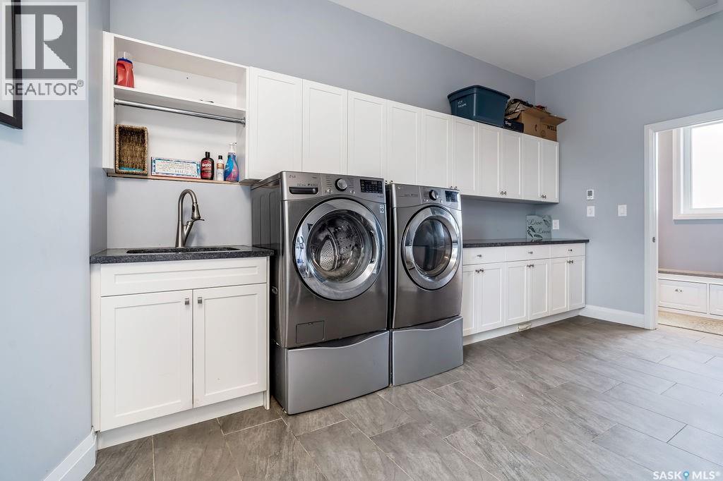 85 Hanley Way, Edenwold Rm No.158, SK - Indoor Photo Showing Laundry Room