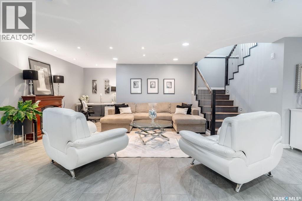 85 Hanley Way, Edenwold Rm No.158, SK - Indoor Photo Showing Living Room