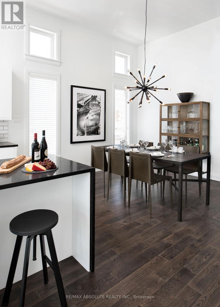 213 Seabert Drive, Arnprior, ON - Indoor Photo Showing Dining Room
