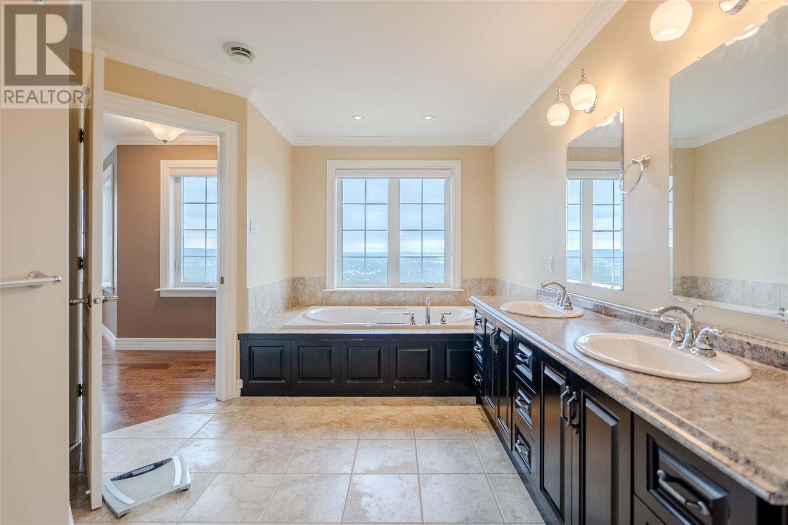 97 Ridgewood Drive, Paradise, NL - Indoor Photo Showing Bathroom